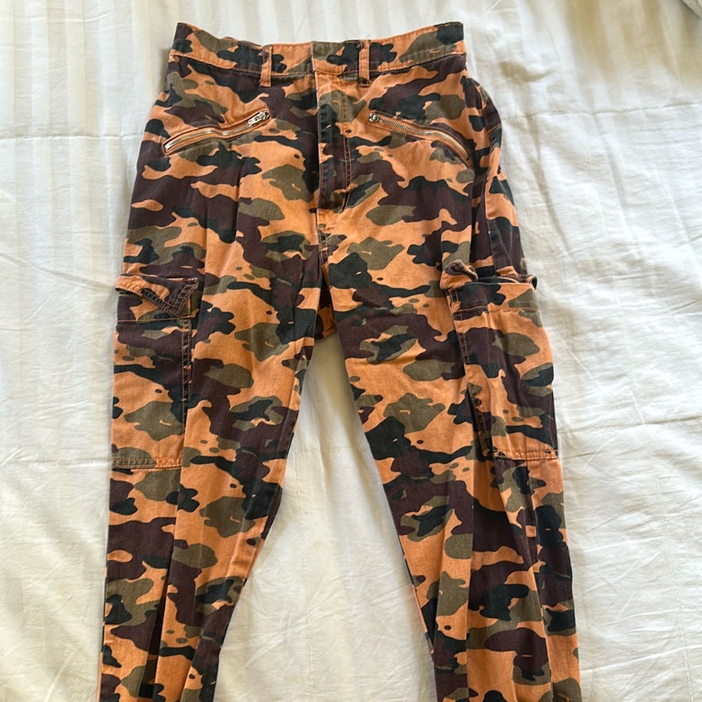 Wild Fable Orange Camo Jogger style cargo pants- Medium